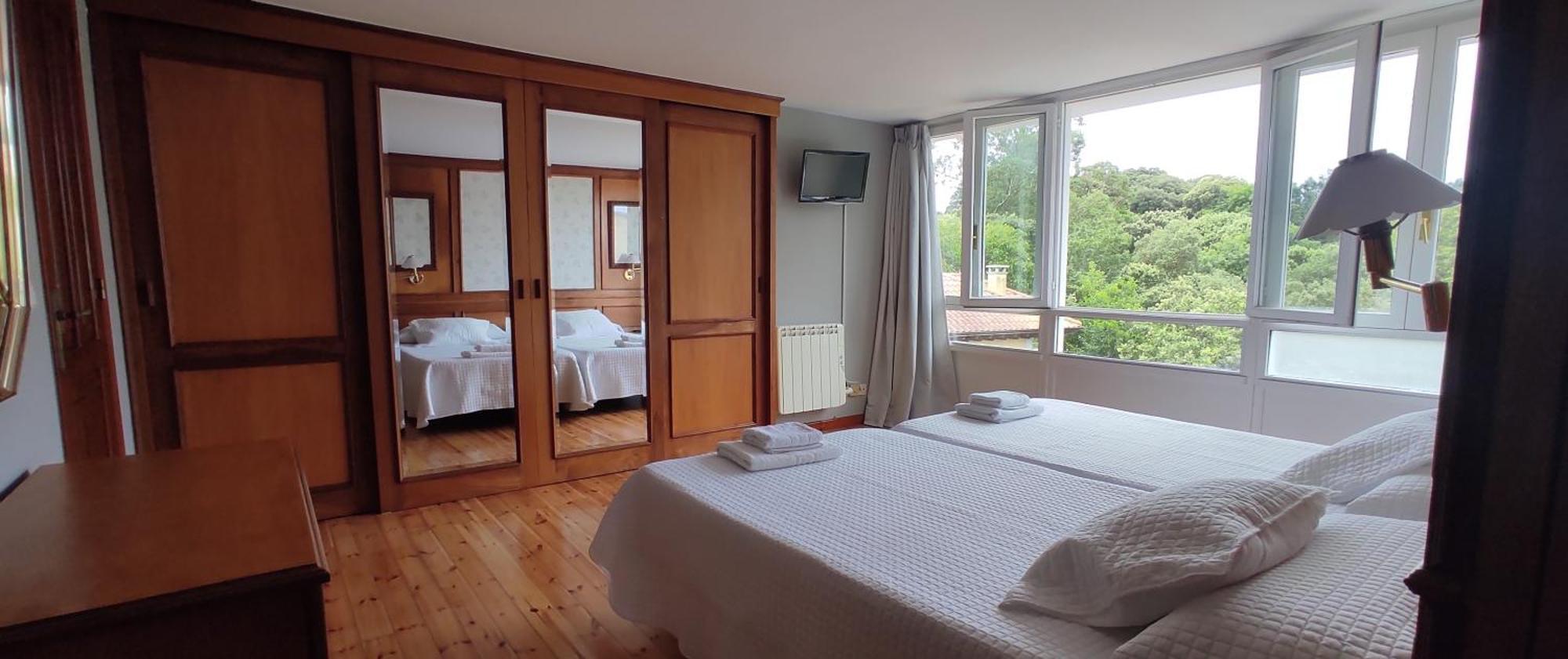 Apartamentos El Jornu Llanes Exteriör bild